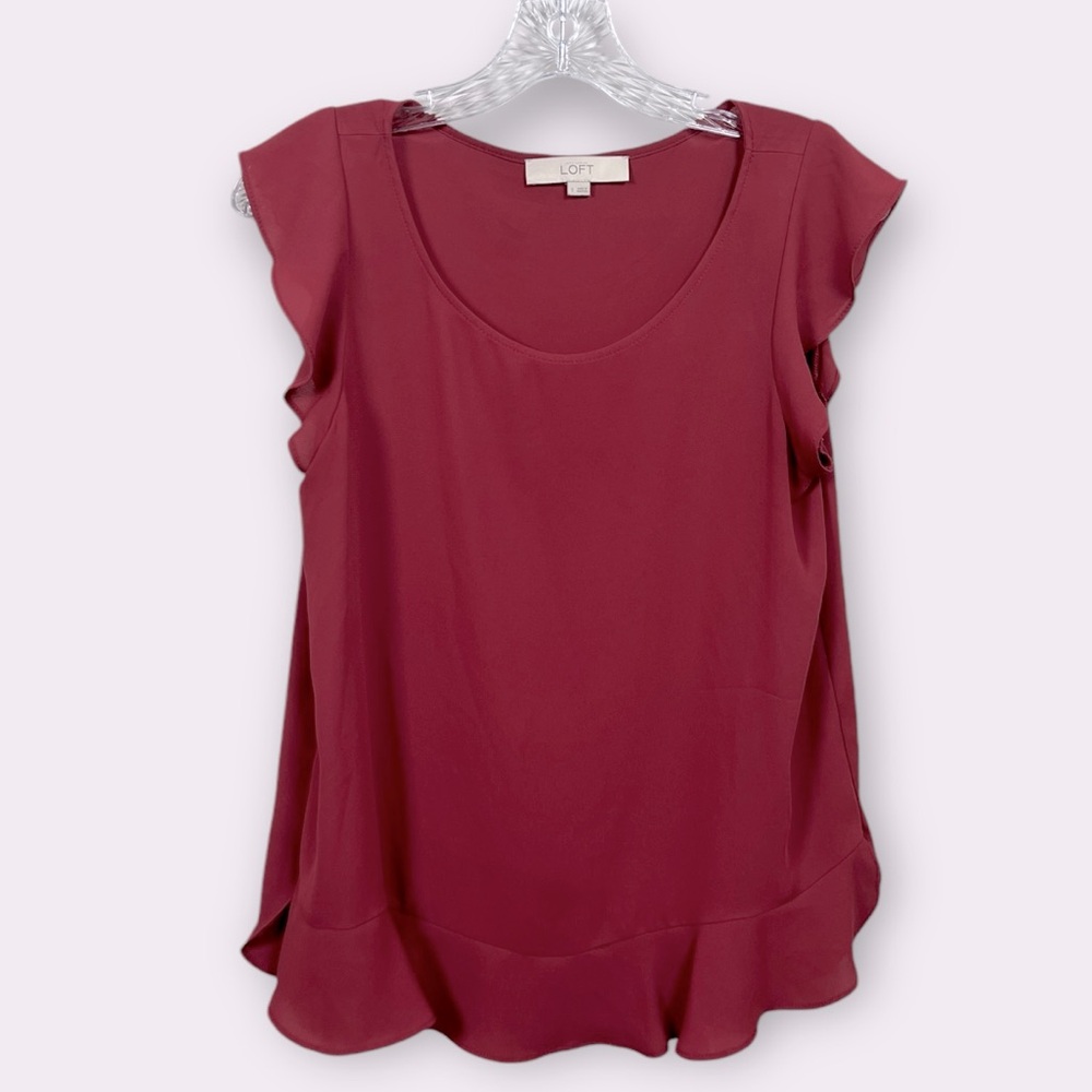 LOFT Flutter Sleeve Top in burgundy, sz S fits 4-8